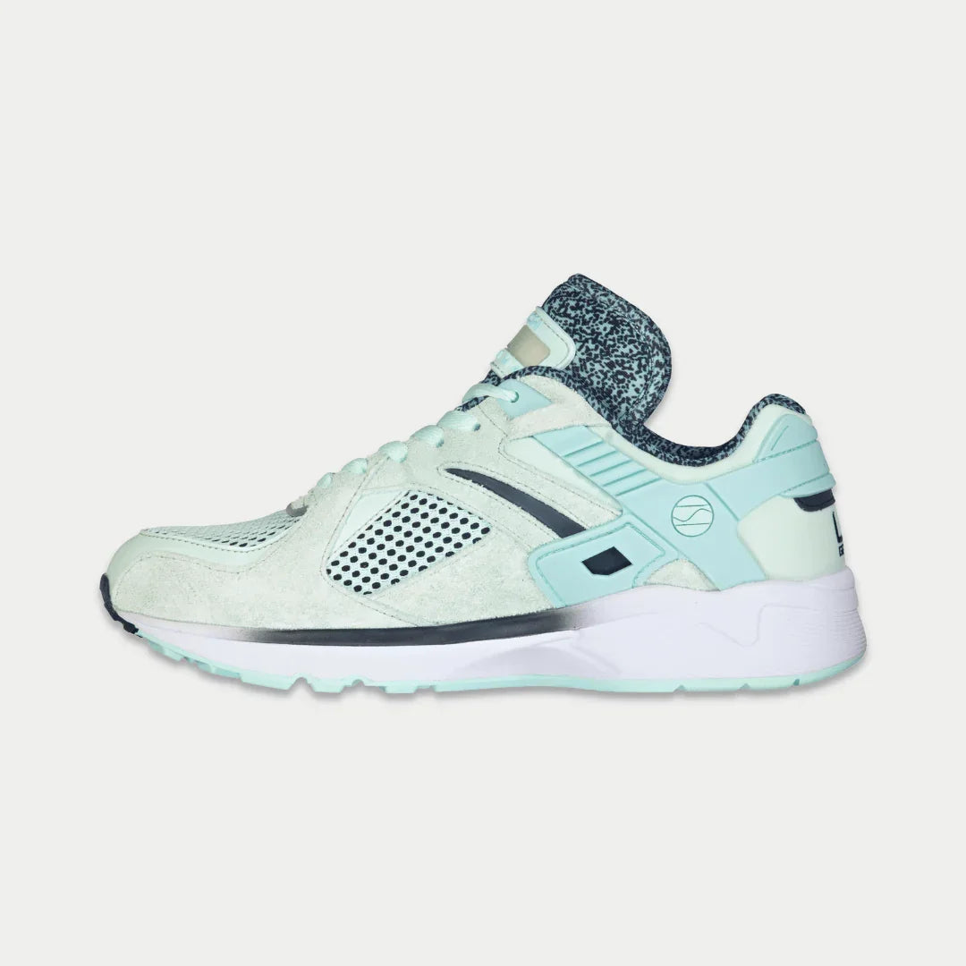 LA Gear Women's Catapult Light-Up Lowtop