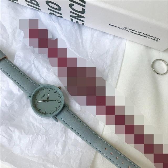 STEVVEX Vintage Leather Analog Quartz Watch